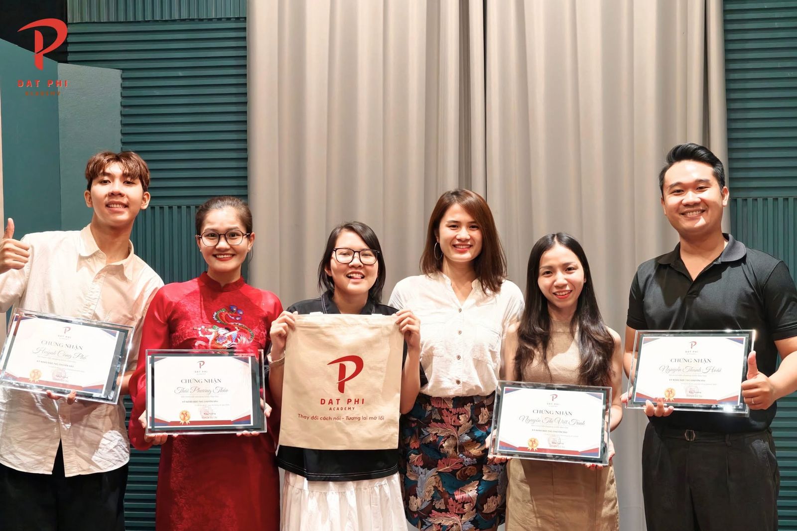 Podcast — Đọc như nói với ống kính